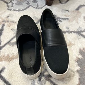 Vince Warren Sneaker- 7.5M